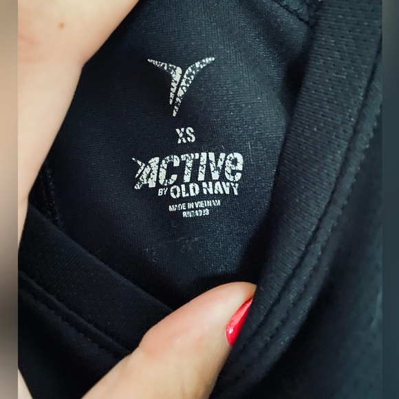 Old Navy Active Tank Top - Picture 2 of 2